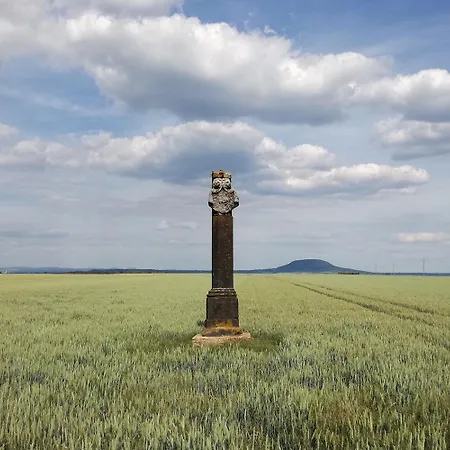 Kdovíkde Budyne nad Ohri