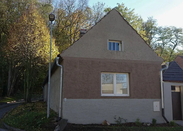 Semesterbostad Kdovikde Budyne nad Ohri